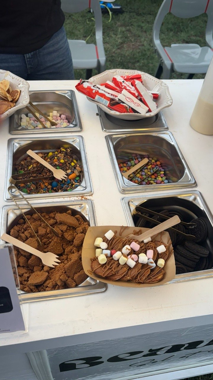 Le bar à toppings des mini pancakes